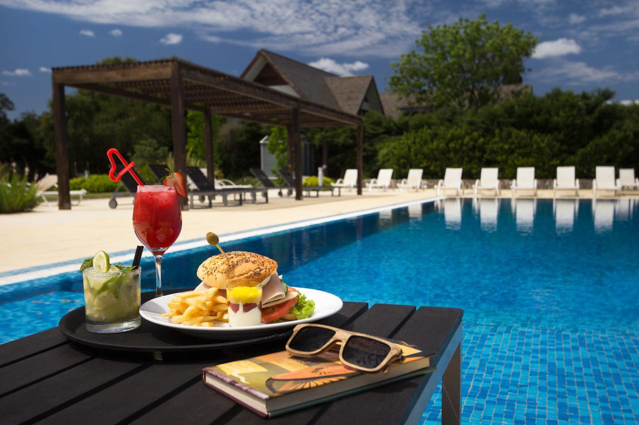Real Colonia Hotel & Suites Колонія-дель-Сакраменто Екстер'єр фото